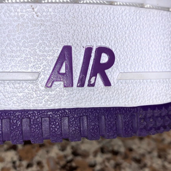 Too small looking to sell - Picture 7 of 8